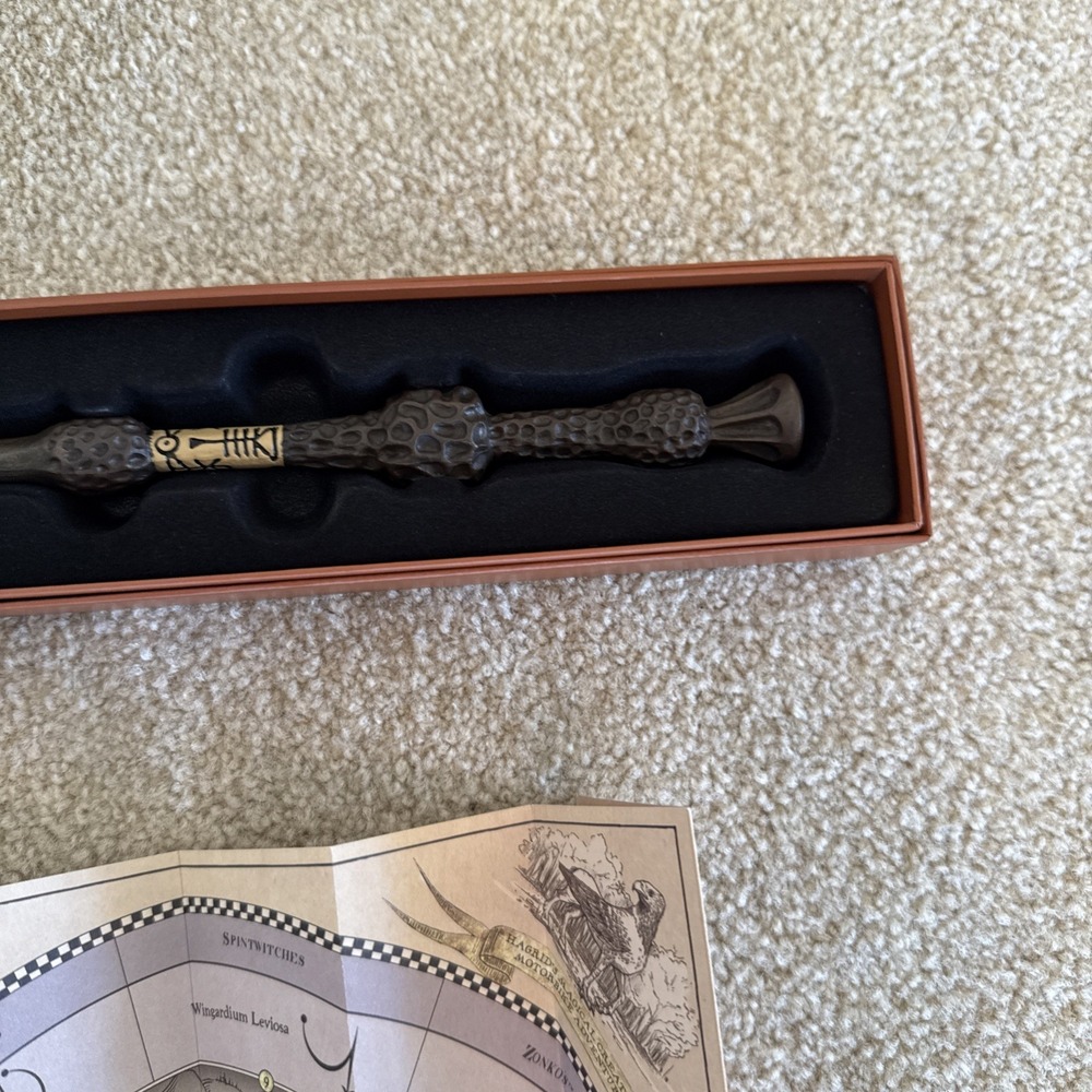 Wizarding World of Harry Potter Ollivanders Interactive Wand Dumbledore with Map - Picture 2 of 8